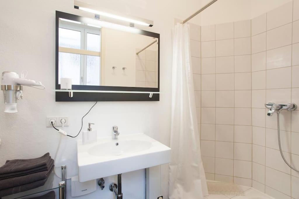 Exclusive 2-Room Souterrain Apartment Nürnberg Kültér fotó